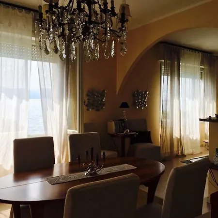 La Casa Sul Lago Apartment *